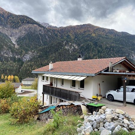 Ferienwohnung Im Herzen Graubuendens Surava Екстер'єр фото