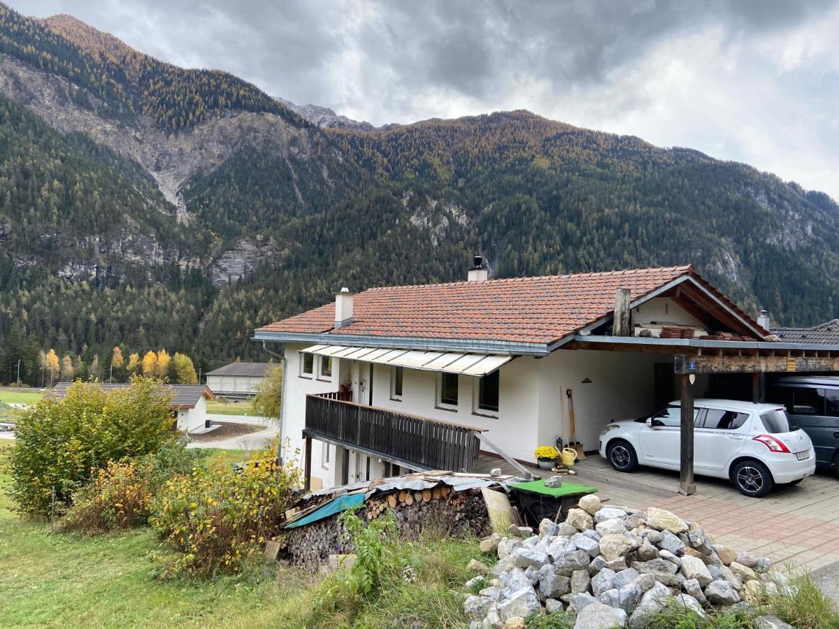 Ferienwohnung Im Herzen Graubuendens Surava Екстер'єр фото